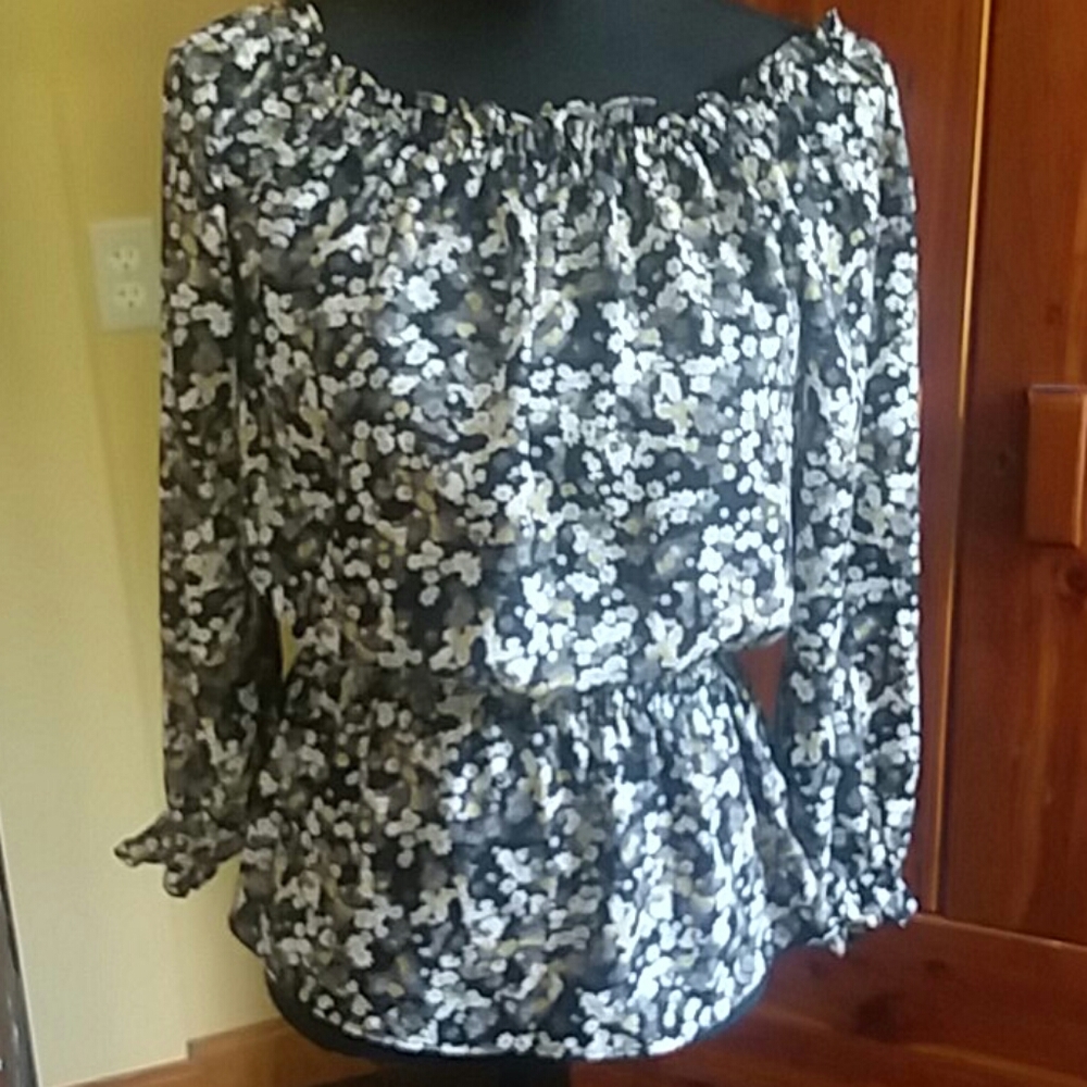 Charming Charlie Long Sleeve Shirt